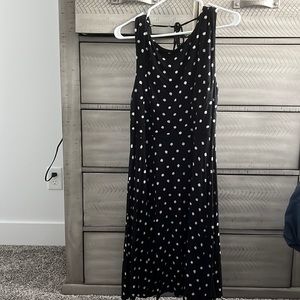 Black and cream sleeveless jersey dress